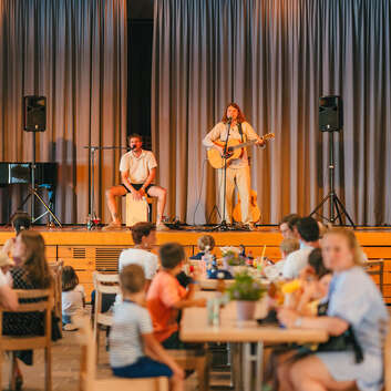 Reformierte Kirche Kilchberg unterstützt Wunderlampe mit Johannisfest-Spende