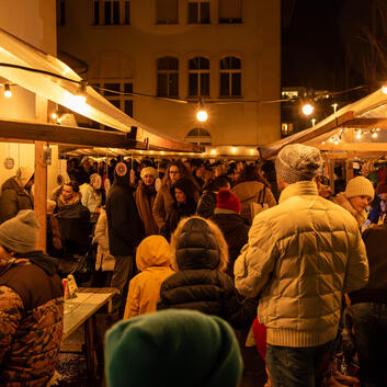 Die Schule Menzikon unterstützt die Wunderlampe mit einem glanzvollen Weihnachtsmarkt