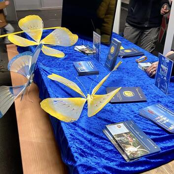 Primarschule Zumikon unterstützt die Wunderlampe mit dem Erlös ihres Adventsmarktes