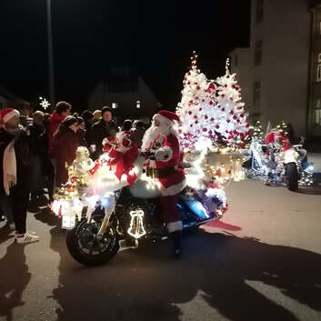 E517 Stiftung Wunderlampe_Weihnachtsparade Bubendorf_3