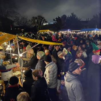 E542 Stiftung Wunderlampe_Schule Alpen Adventsmarkt_2