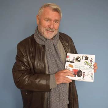 Fredi Hugelshofer beschenkt die Stiftung Wunderlampe