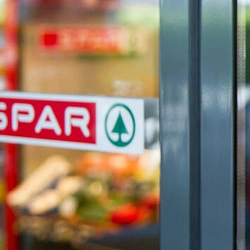 Die SPAR Gruppe Schweiz unterstützt die Wunderlampe mit Weihnachtsspende