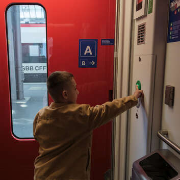 3385 Stiftung Wunderlampe_Lokführerstand_2