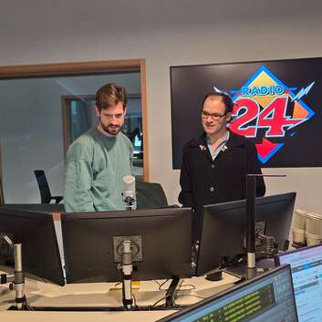 Viktor live dabei in der Radio 24 Kultsendung «Ufsteller»