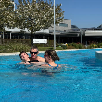 Celine geniesst einen rundum erfüllten Tag im Bad Zurzach