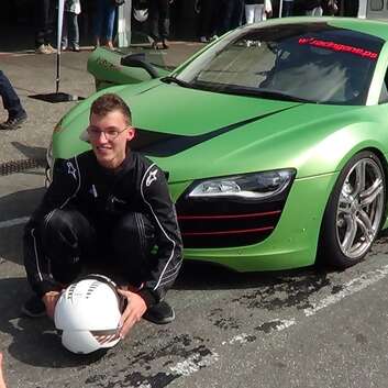 1092 Stiftung Wunderlampe_Audi R8_2