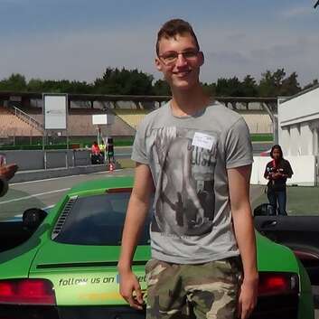 1092 Stiftung Wunderlampe_Audi R8_3