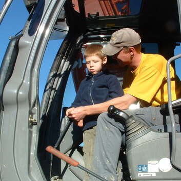 179 Stiftung Wunderlampe_Bagger_1