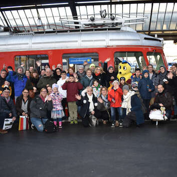 1999 Stiftung Wunderlampe_SBB_Roter Doppelpfeil_4