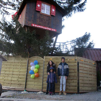 2227 Stiftung Wunderlampe_Baumhaushotel_Ibergeregg_1