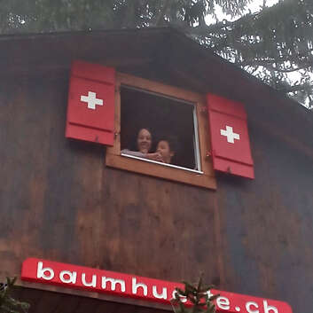 2227 Stiftung Wunderlampe_Baumhaushotel_Ibergeregg_3