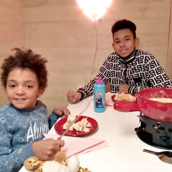 2227 Stiftung Wunderlampe_Baumhaushotel_Ibergeregg_2