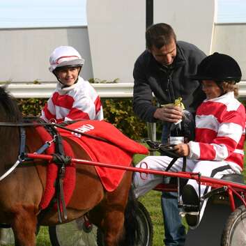 249 Stiftung Wunderlampe_tierbegegnung_Pferd_3