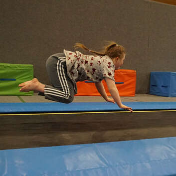 2550 Stiftung Wunderlampe_Trampolin