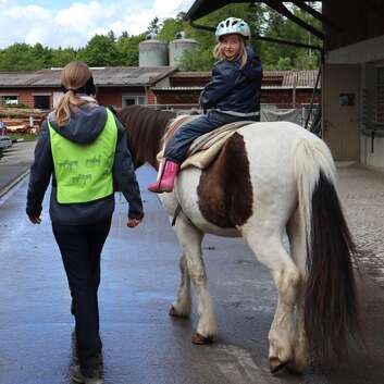 2577 Stiftung Wunderlampe_Ponyreiten_2